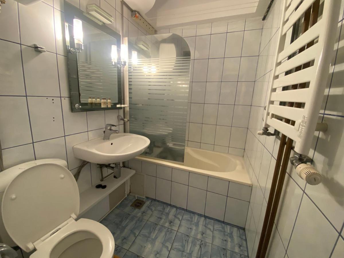 Appartamento Sleep & Go Parcare Gratuita Self Check-In Bucarest Esterno foto
